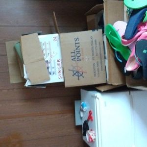 Ladies different shoes size 8